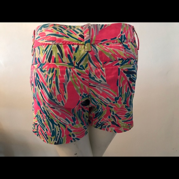 Lilly Pulitzer Callahan Shorts - Picture 2 of 12